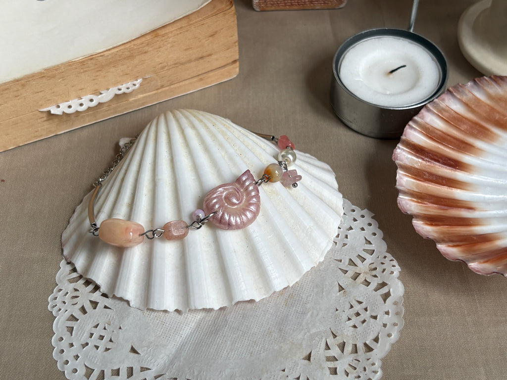 Queen Conch Bracelet